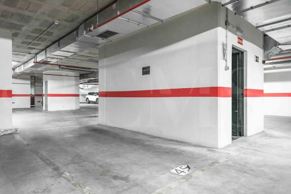 Cozy Apartment With Parking In The Center By Rems Malaga Ngoại thất bức ảnh