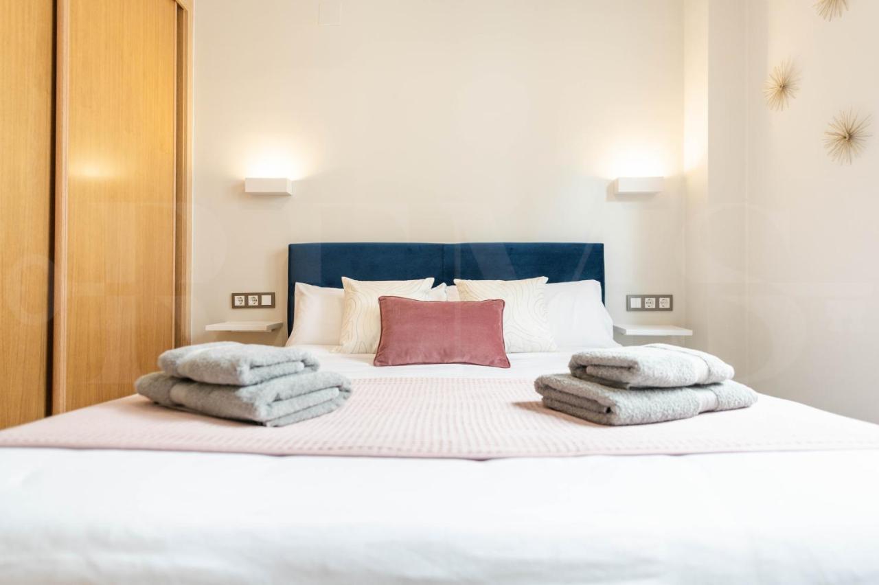 Cozy Apartment With Parking In The Center By Rems Malaga Ngoại thất bức ảnh