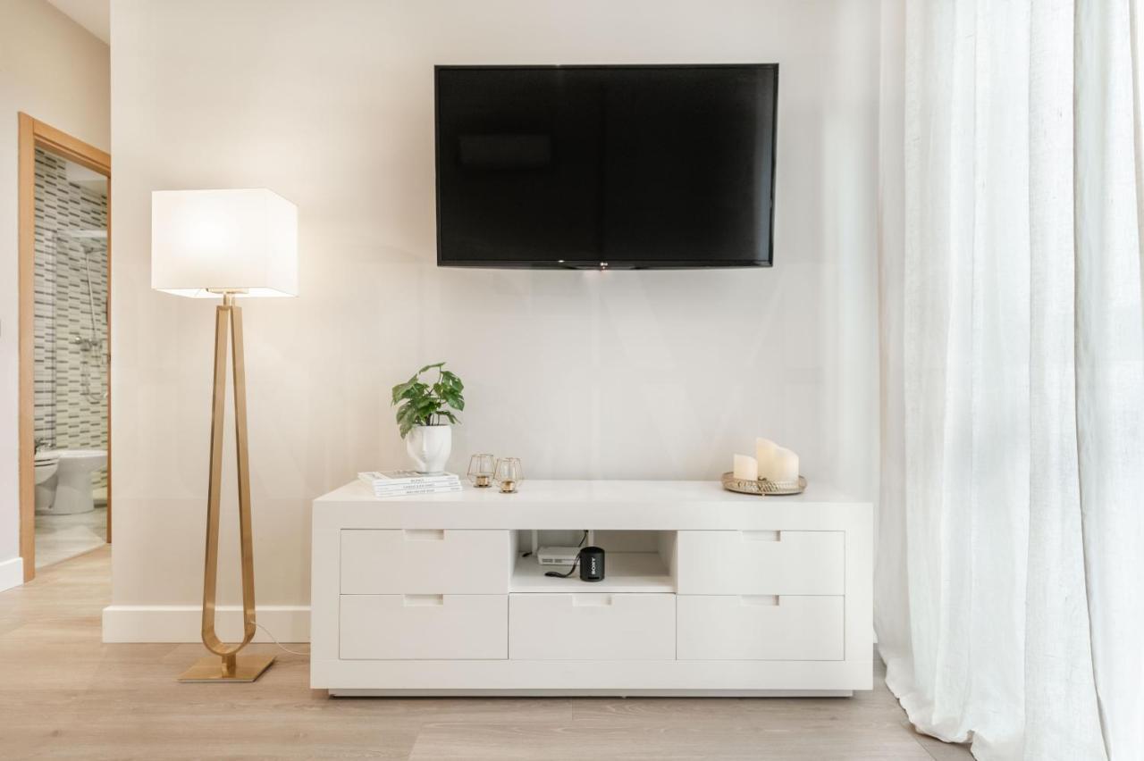 Cozy Apartment With Parking In The Center By Rems Malaga Ngoại thất bức ảnh